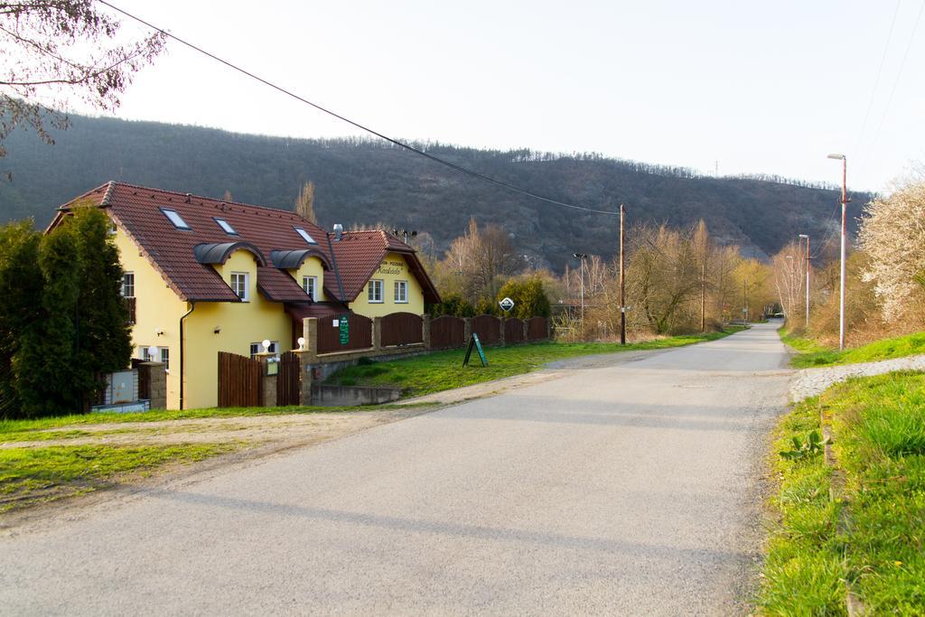 Guest House Kaskada Vrané nad Vltavou Exterior foto