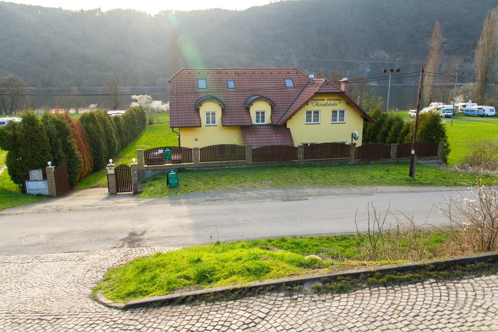 Guest House Kaskada Vrané nad Vltavou Exterior foto